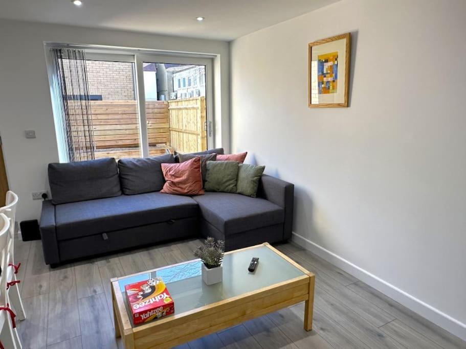 Charming New 2Br Detached House-Central Headington- Wi-Fi, Netflix, Top Location Oxford Exterior photo