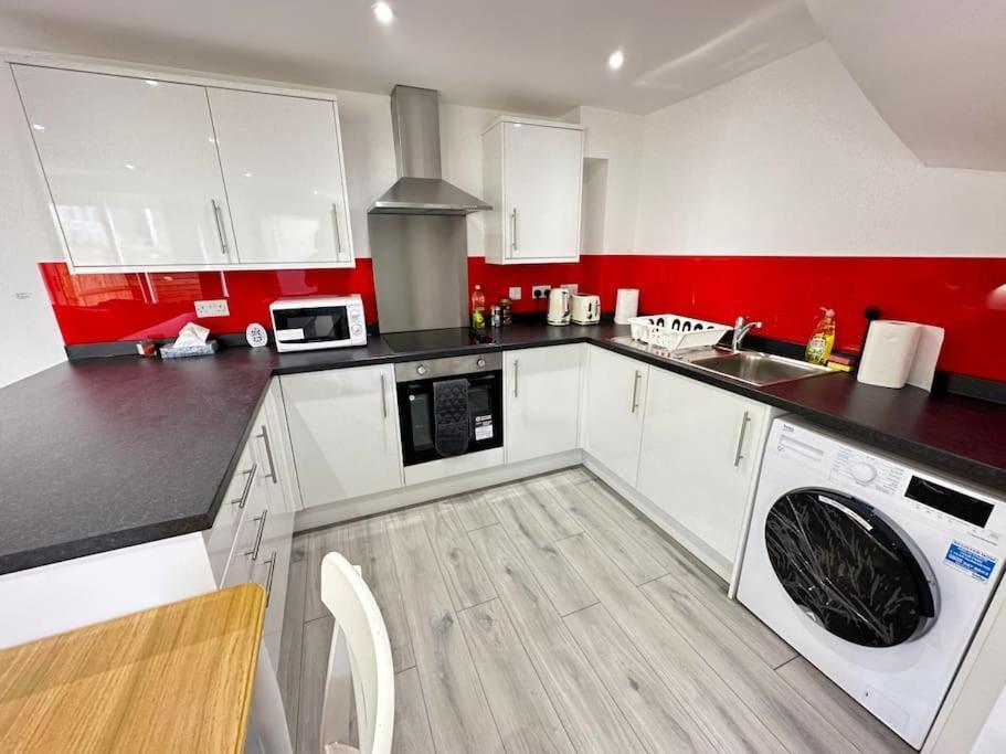 Charming New 2Br Detached House-Central Headington- Wi-Fi, Netflix, Top Location Oxford Exterior photo