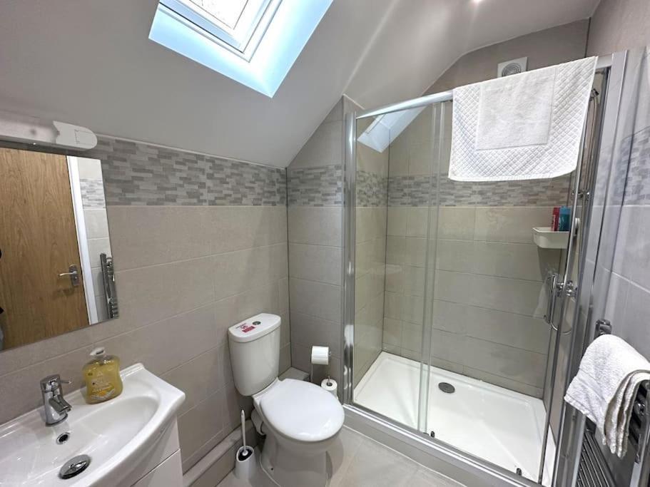 Charming New 2Br Detached House-Central Headington- Wi-Fi, Netflix, Top Location Oxford Exterior photo