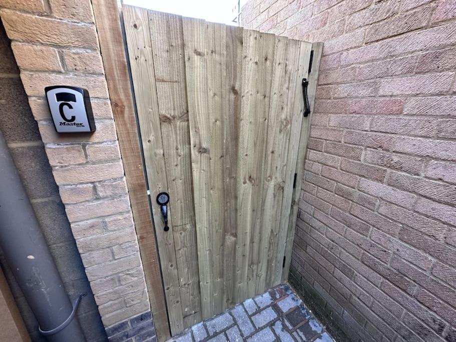Charming New 2Br Detached House-Central Headington- Wi-Fi, Netflix, Top Location Oxford Exterior photo